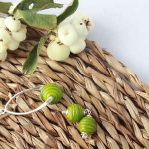 Collier et boucles d'oreilles vertes