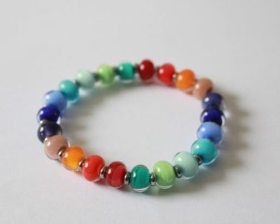 Bracelet arc-en-ciel sobre